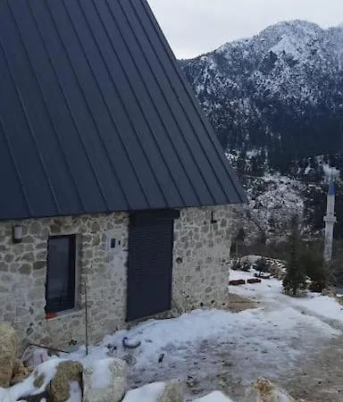 Ciftlik Ve Dag Evi - Canerbey Chalé *